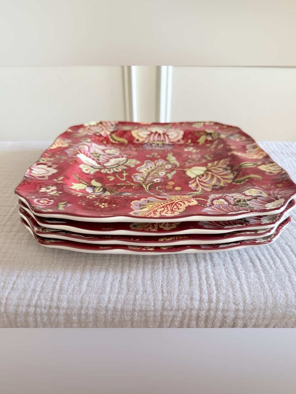 Set of 4 222 Fifth Gabriela Red Square Dinner Plates 11" Fine China